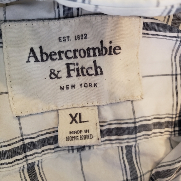 Mens button down - Picture 3 of 3